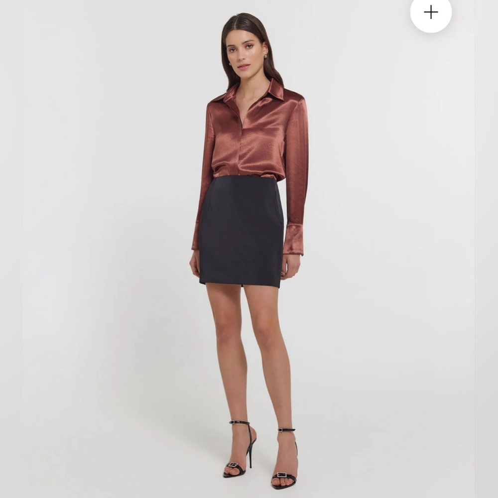 KIANNA - Size 4 - Black mini skirt